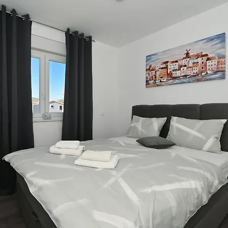 Luxury White Crystal Apartment Kaštela